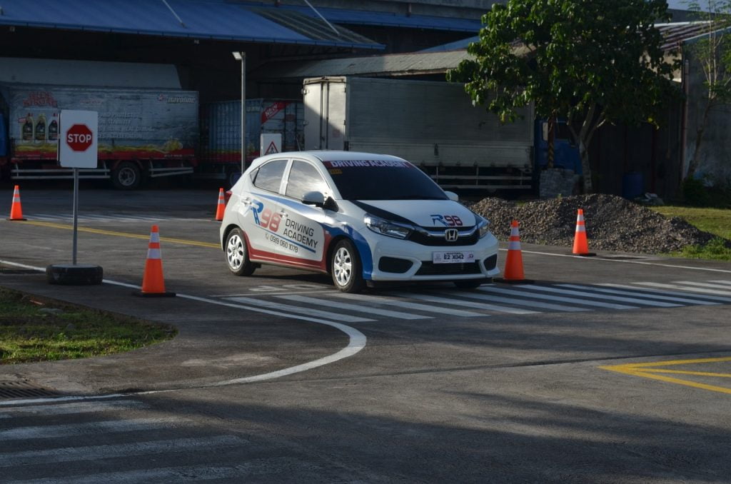 Rijscholen in hoogvliet